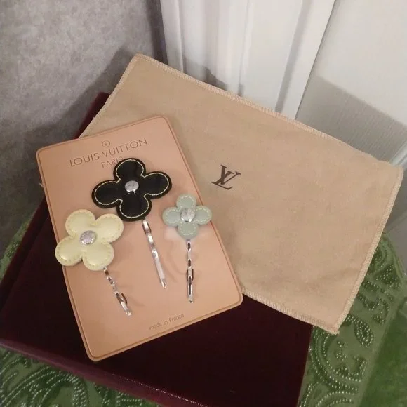 Louis Vuitton | Accessories | Louis Vuitton Monogram Vernis  display picture 2